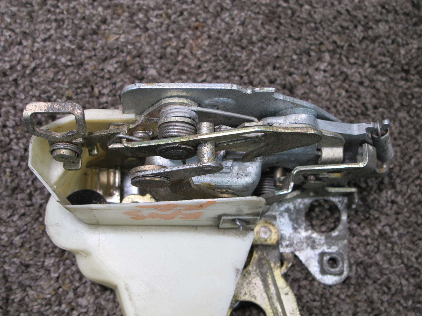 84-91 MERCEDES W126 C126 COUPE LEFT DOOR LOCK LATCH ACTUATOR OEM