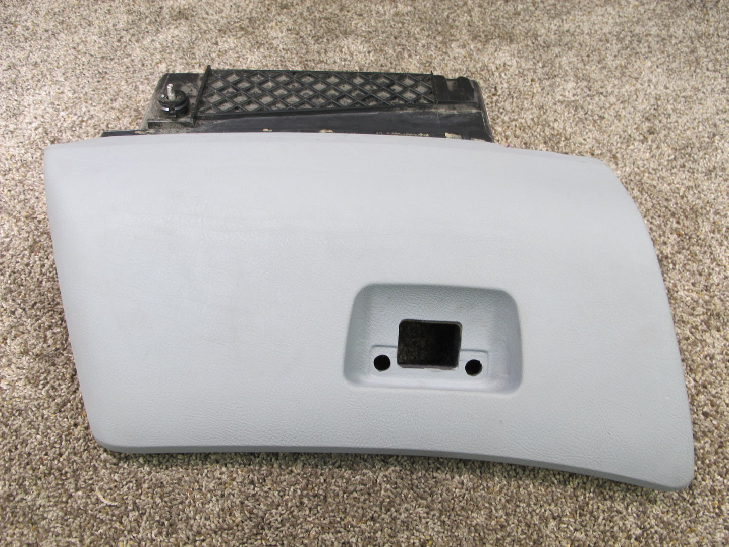 97-03 BMW E39 5-SERIES GLOVE BOX & RECHARGEABLE FLASH LIGHT OEM