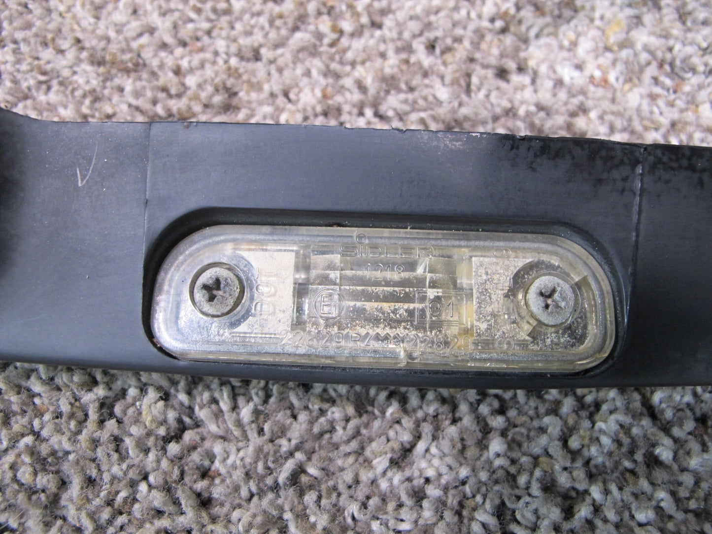 84-91 MERCEDES W126 C126 REAR TRUNK LID LICENSE PLATE LIGHT W TRIM PANEL OEM