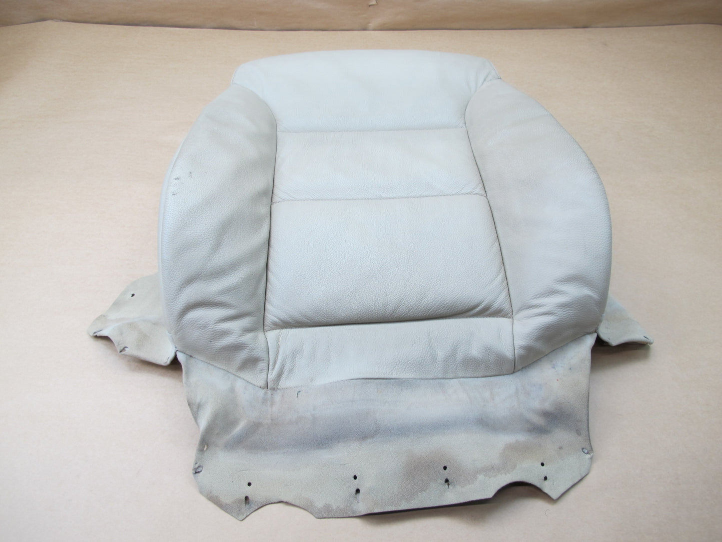 04-10 BMW E60 E61 FRONT RIGHT PASS SIDE SEAT UPPER CUSHION LEATHER BEIGE OEM