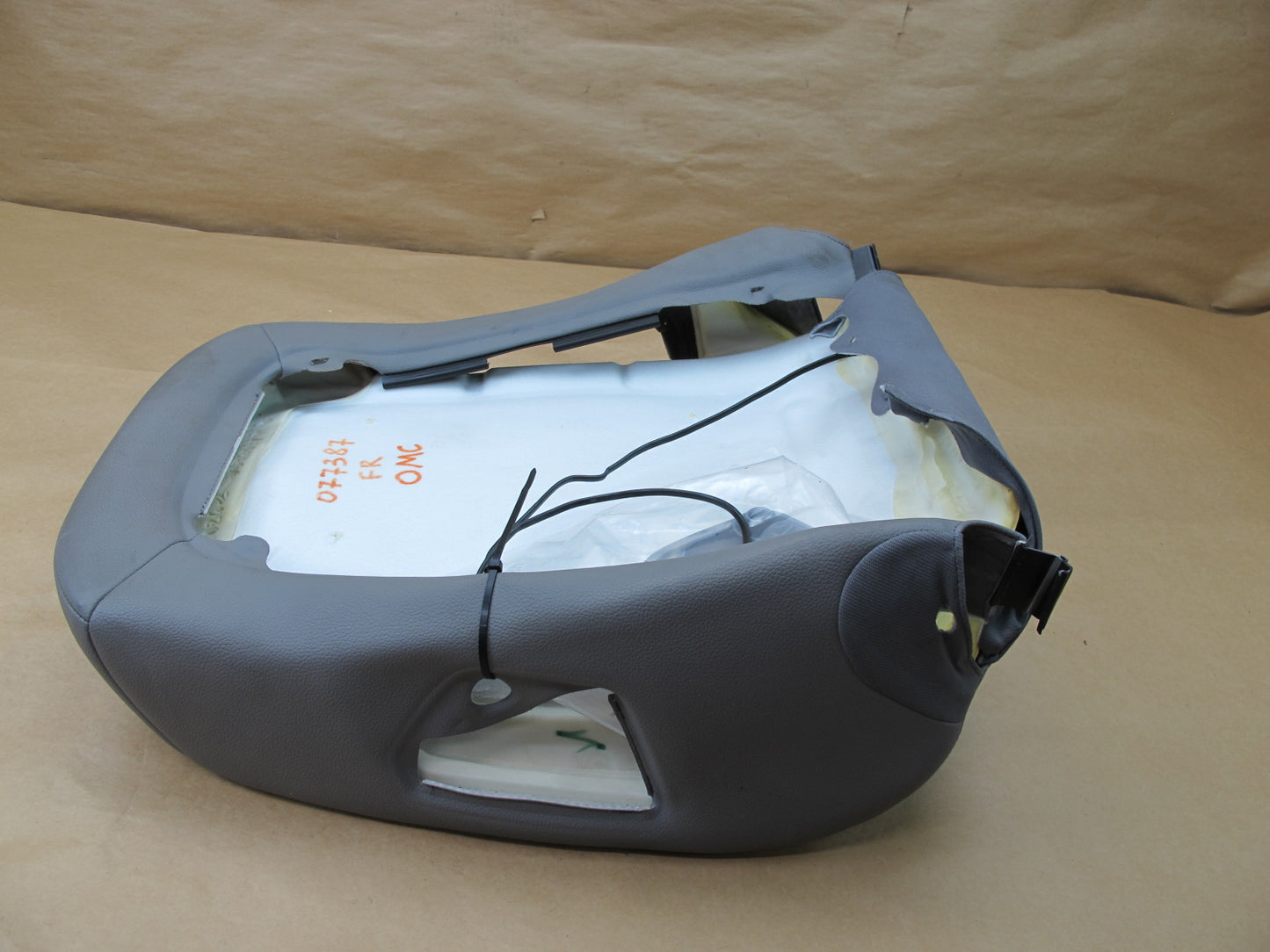 08-14 MERCEDES W204 C-CLASS FRONT RIGHT SIDE SEAT UPPER BACKREST CUSHION OEM