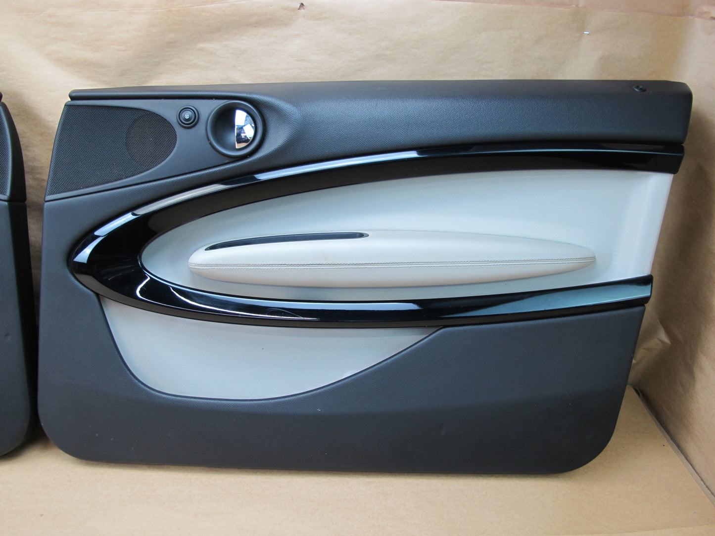 11-16 MINI COOPER R61 PACEMAN SET OF 2 DOOR INTERIOR TRIM COVER PANEL OEM