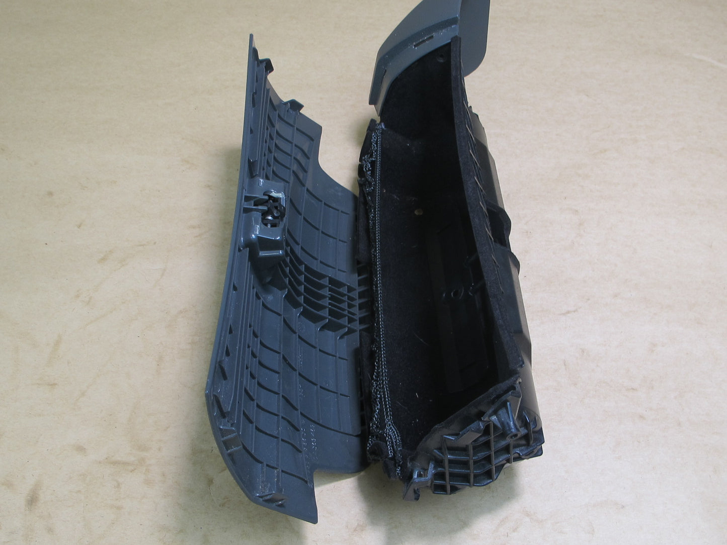 03-06 MERCEDES R230 SL-CLASS FRONT LEFT UNDER SEAT COMPARTMENT STORAGE OEM