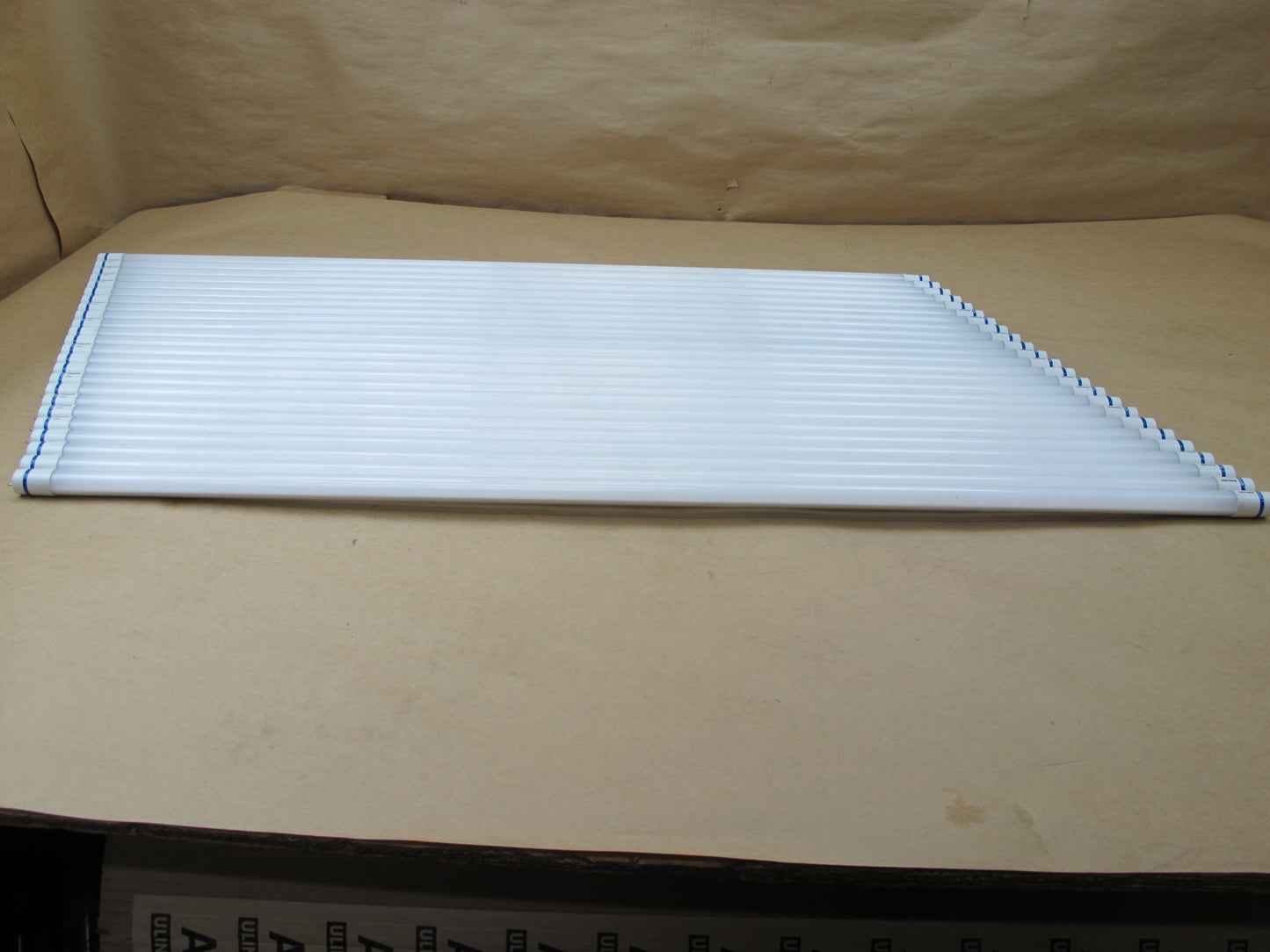 PHILIPS LED LAMP 4 FOOT 10T8 LED/48-3500 IF 1PK 10/1 3500K SET OF 24