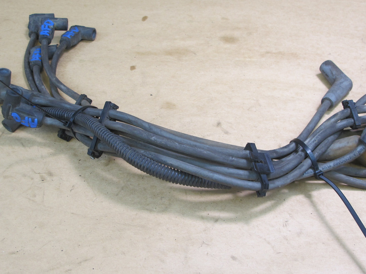 92-97 FORD F-150 5.0L ENGINE IGNITION COIL DISTRIBUTOR WIRE HARNESS SET