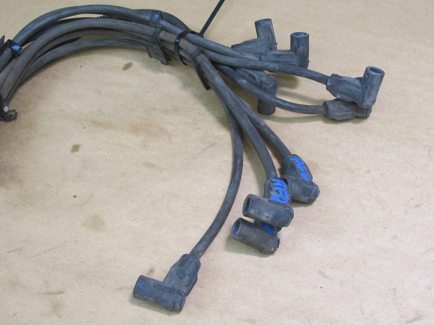 92-97 FORD F-150 5.0L ENGINE IGNITION COIL DISTRIBUTOR WIRE HARNESS SET