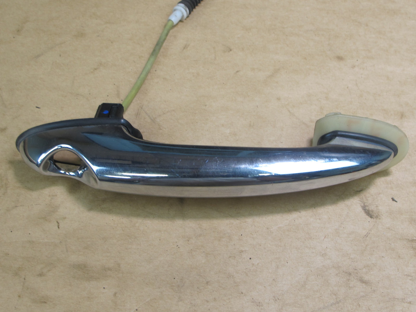 11-16 MINI COOPER R61 R60 FRONT LEFT DOOR EXTERIOR HANDLE OEM