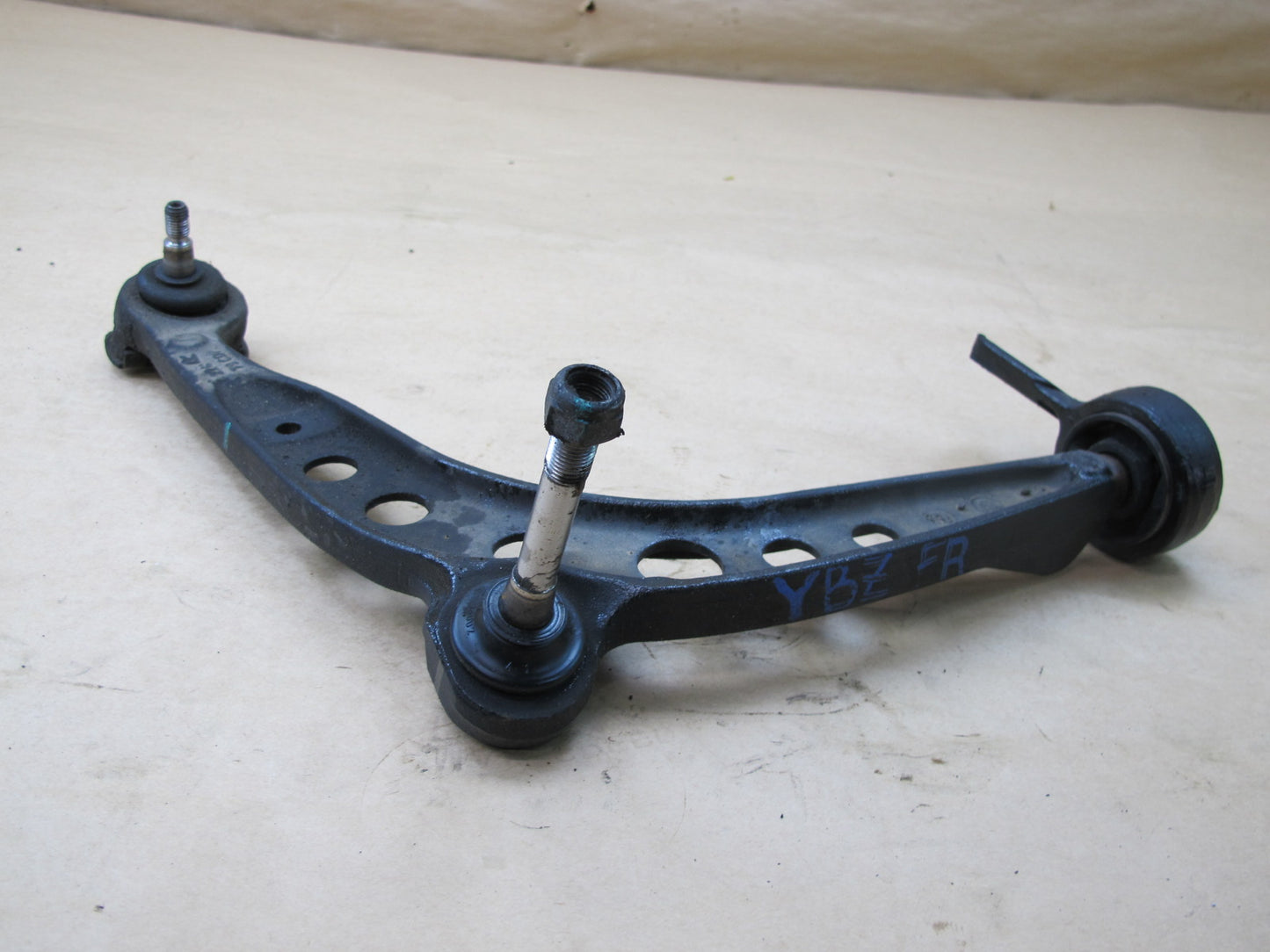 96-02 BMW E36/7 Z3 RWD FRONT RIGHT LOWER CONTROL ARM OEM