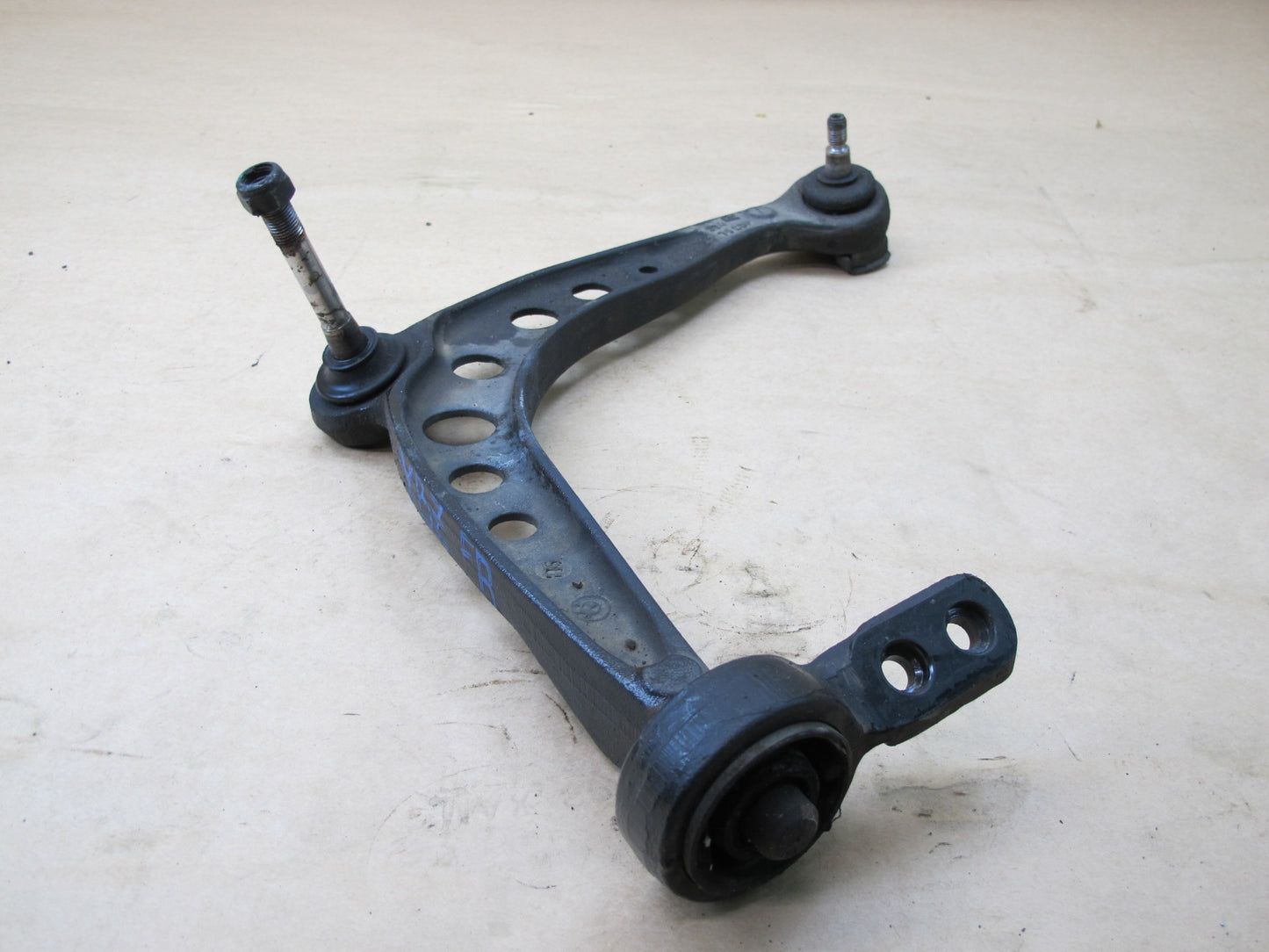 96-02 BMW E36/7 Z3 RWD FRONT RIGHT LOWER CONTROL ARM OEM