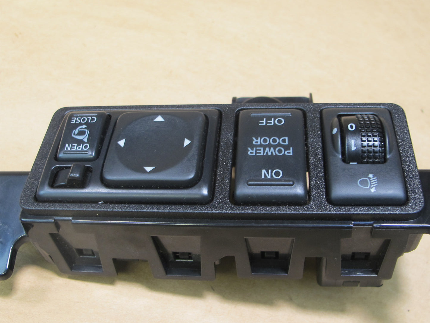 2011-2017 INFINITI QX56 QX80 POWER DOOR FOLDING MIRROR LIGHT CONTROL SWITCH