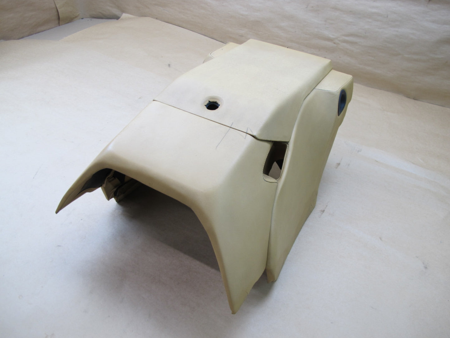 1984-1995 PORSCHE 928 S REAR CENTER CONSOLE ARM REST STORAGE COMPARTMENT BEIGE