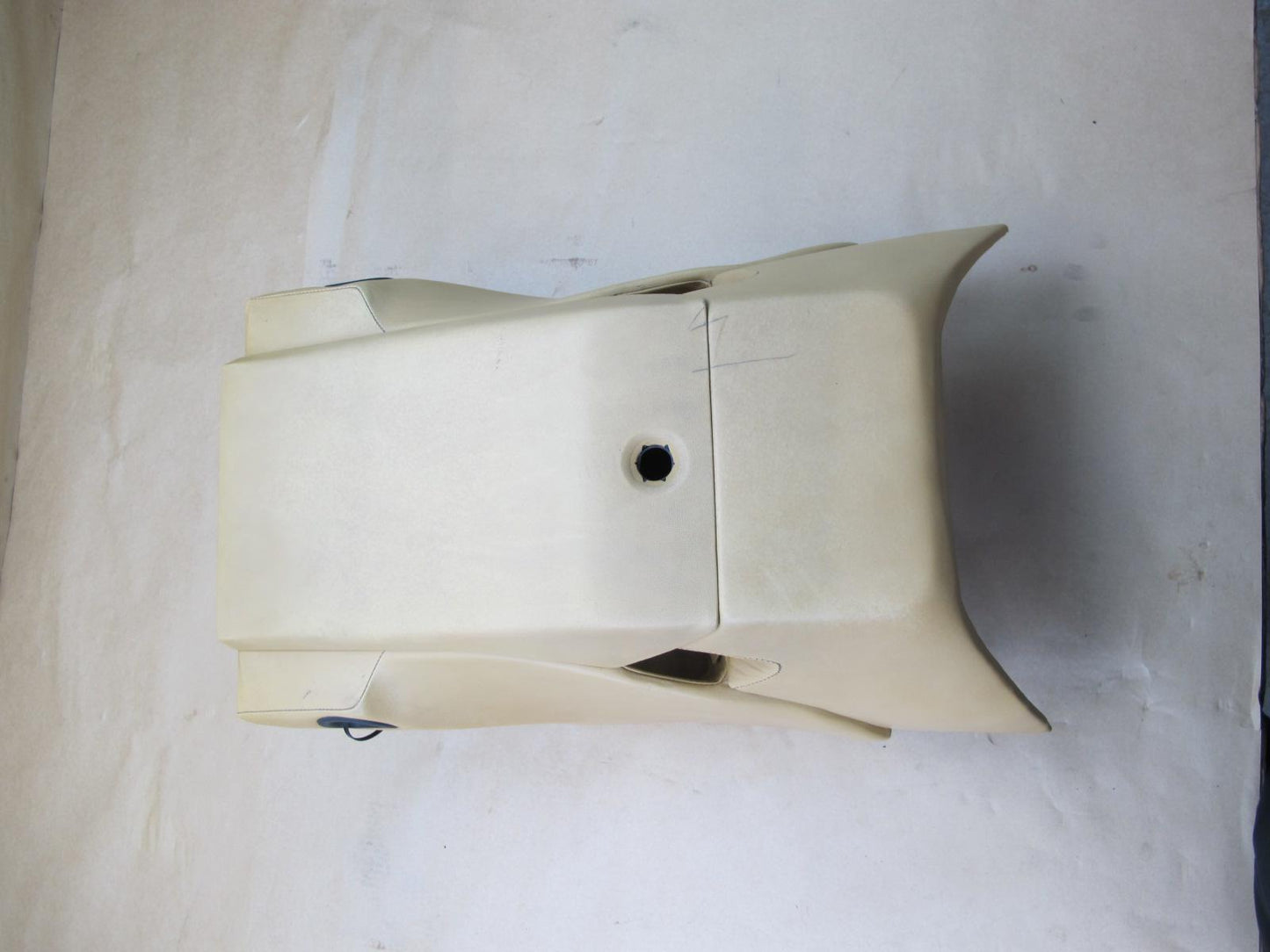 1984-1995 PORSCHE 928 S REAR CENTER CONSOLE ARM REST STORAGE COMPARTMENT BEIGE