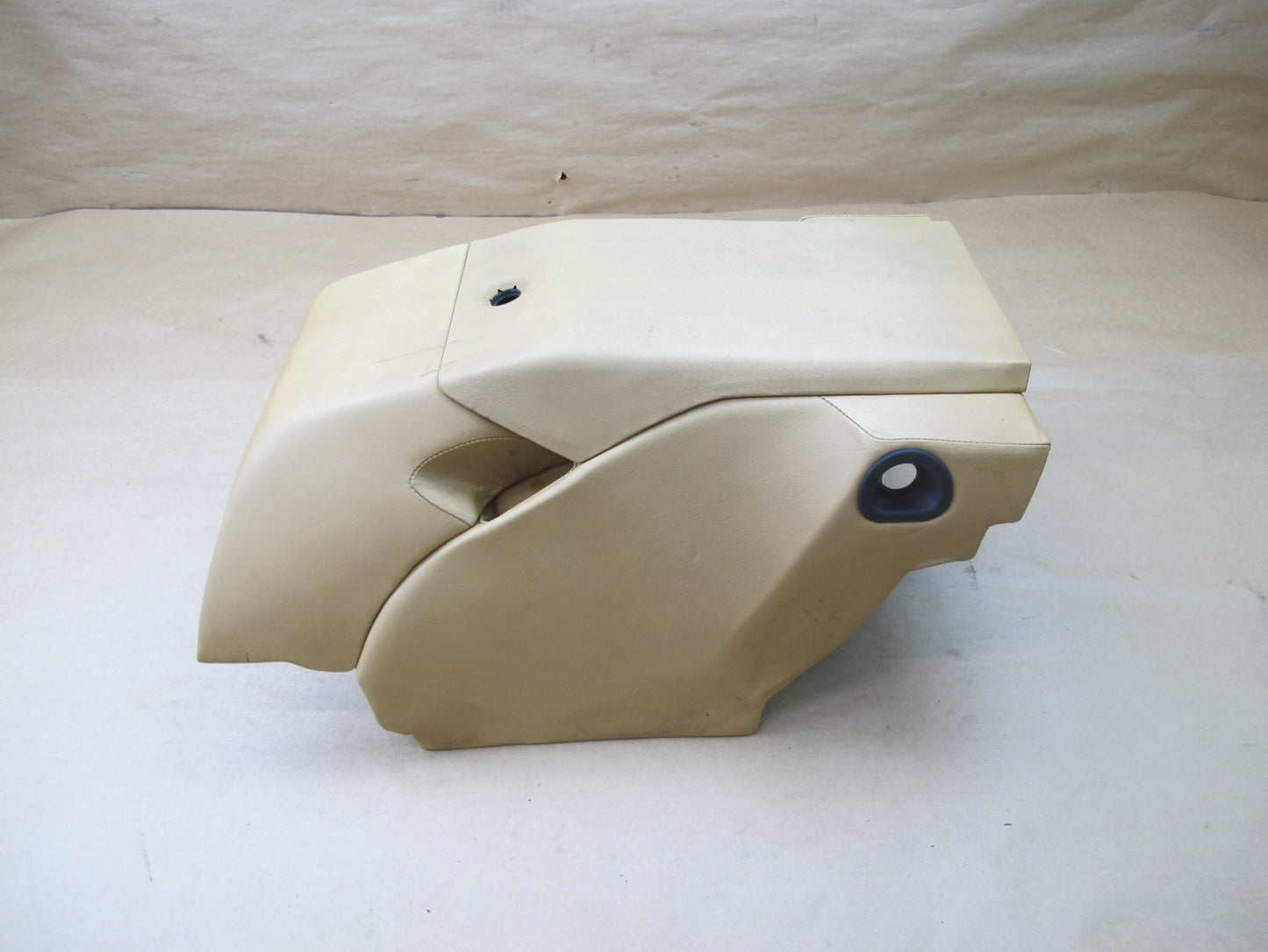 1984-1995 PORSCHE 928 S REAR CENTER CONSOLE ARM REST STORAGE COMPARTMENT BEIGE