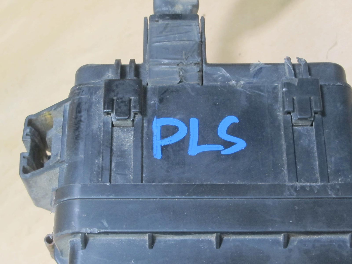 95-97 LEXUS LS400 UCF20 ENGINE BAY FUSE RELAY BOX MODULE OEM