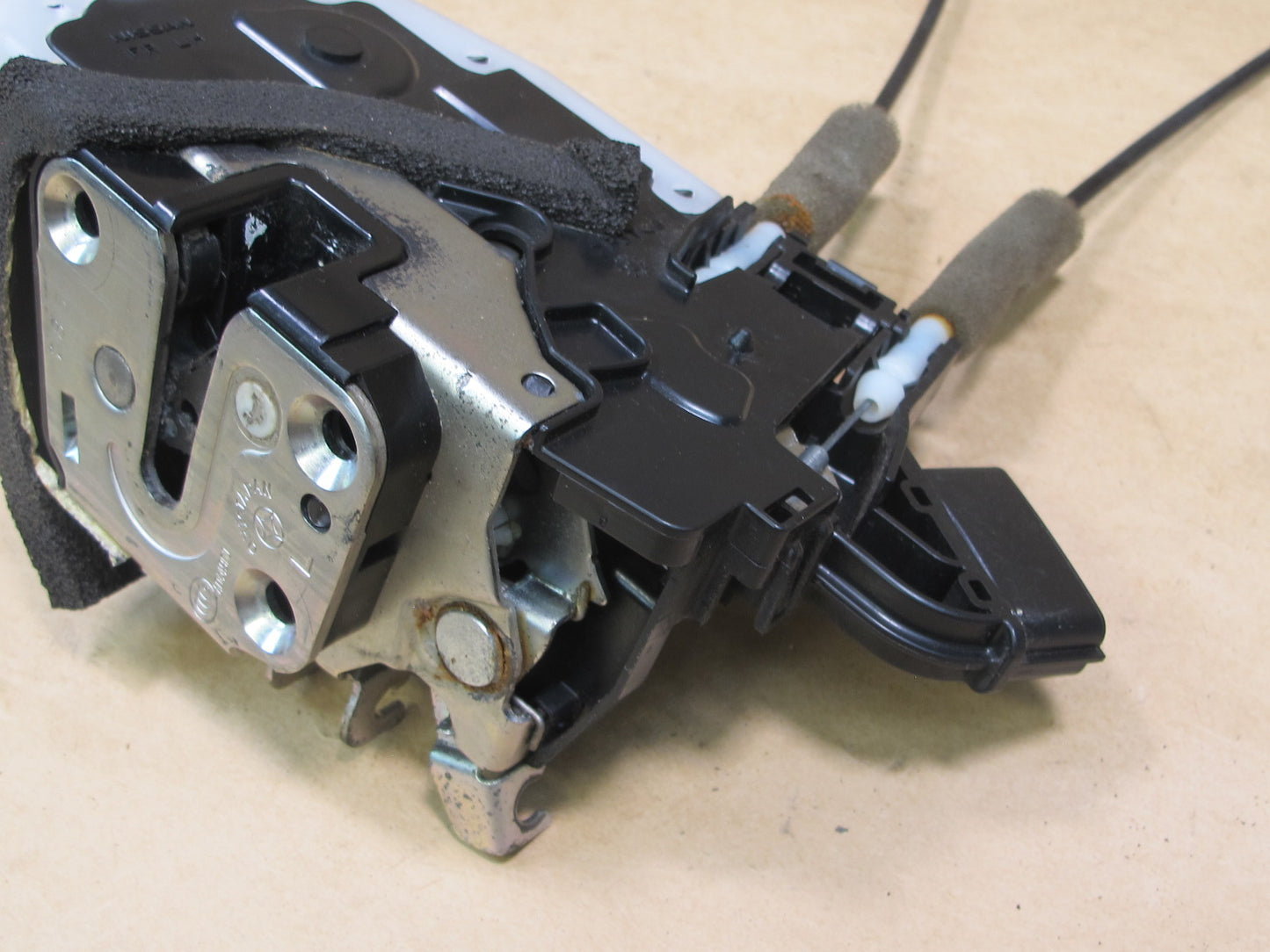 2011-2017 INFINITI QX56 QX80 FRONT LEFT DRIVER SIDE DOOR LOCK LATCH ACTUATOR