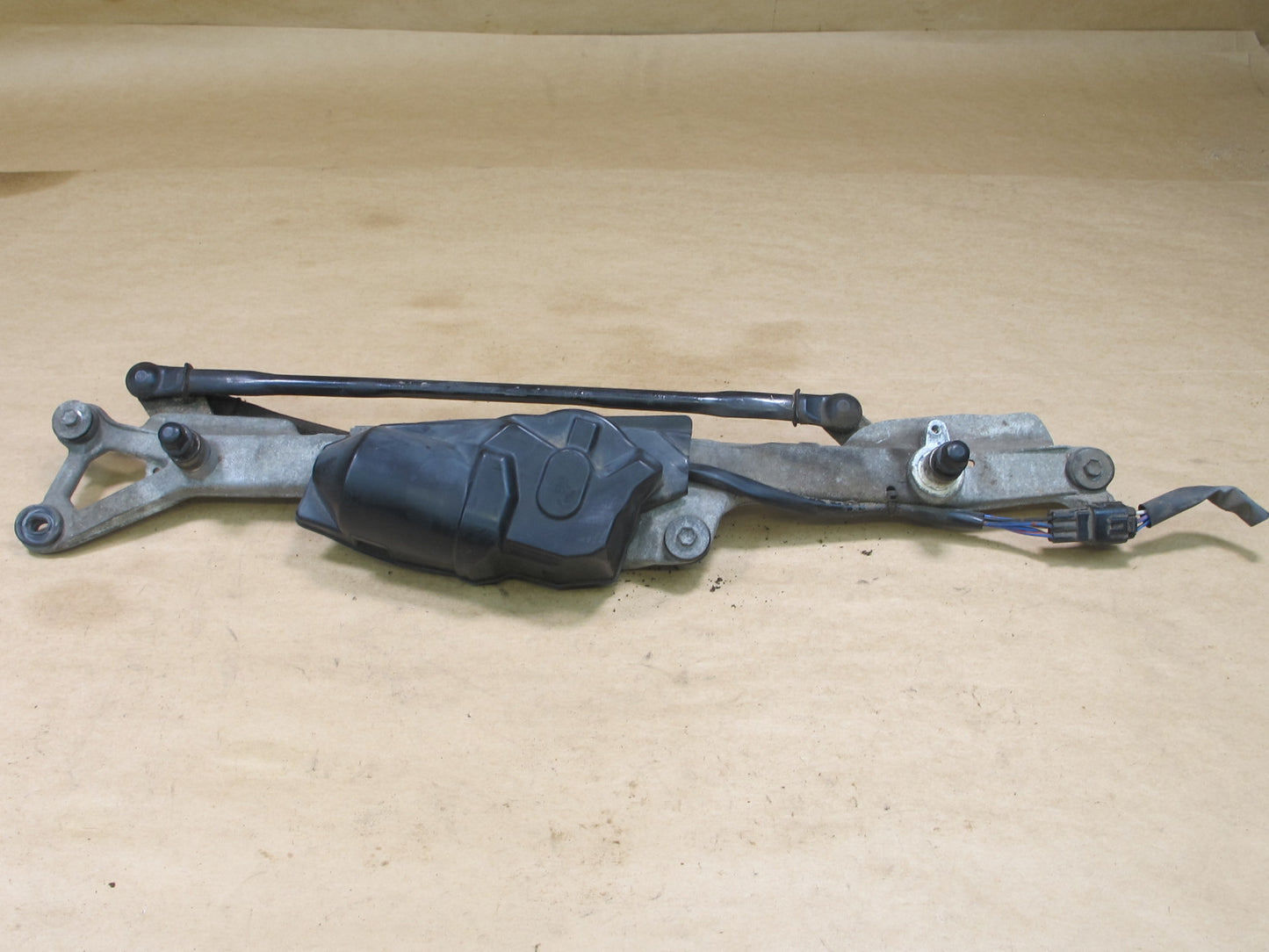 95-00 LEXUS LS400 UCF20 WINDSHIELD WIPER TRANSMISSION LINKAGE W/ MOTOR OEM