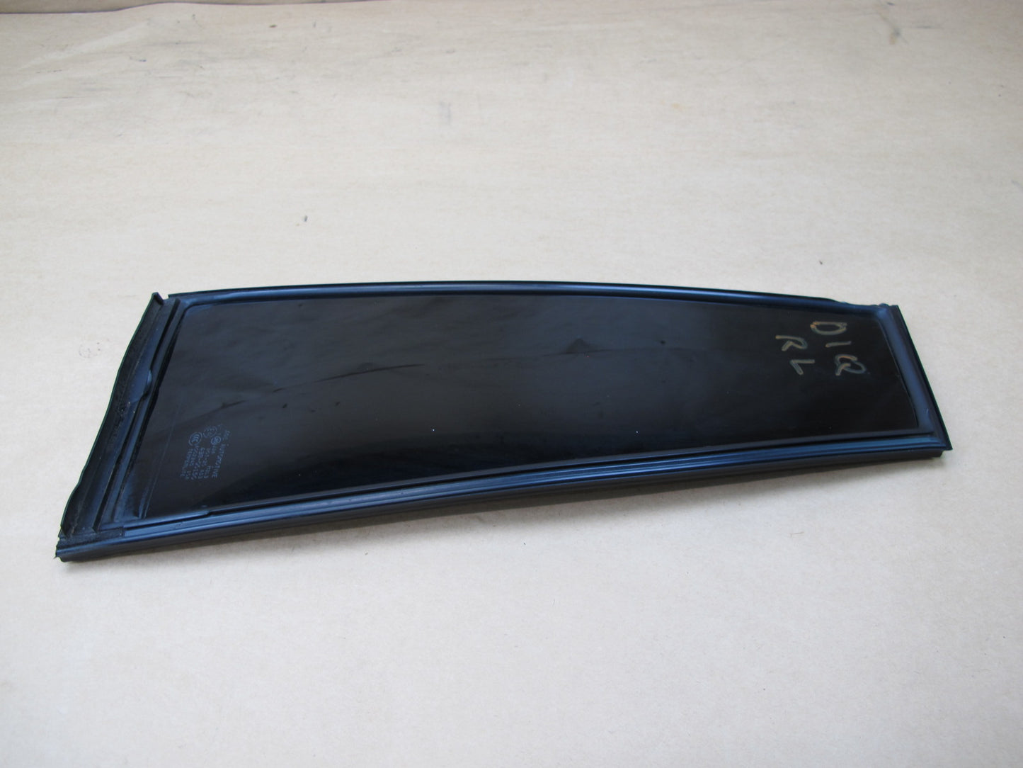 2011-2017 INFINITI QX56 QX80 REAR LEFT DRIVER SIDE DOOR VENT WINDOW GLASS