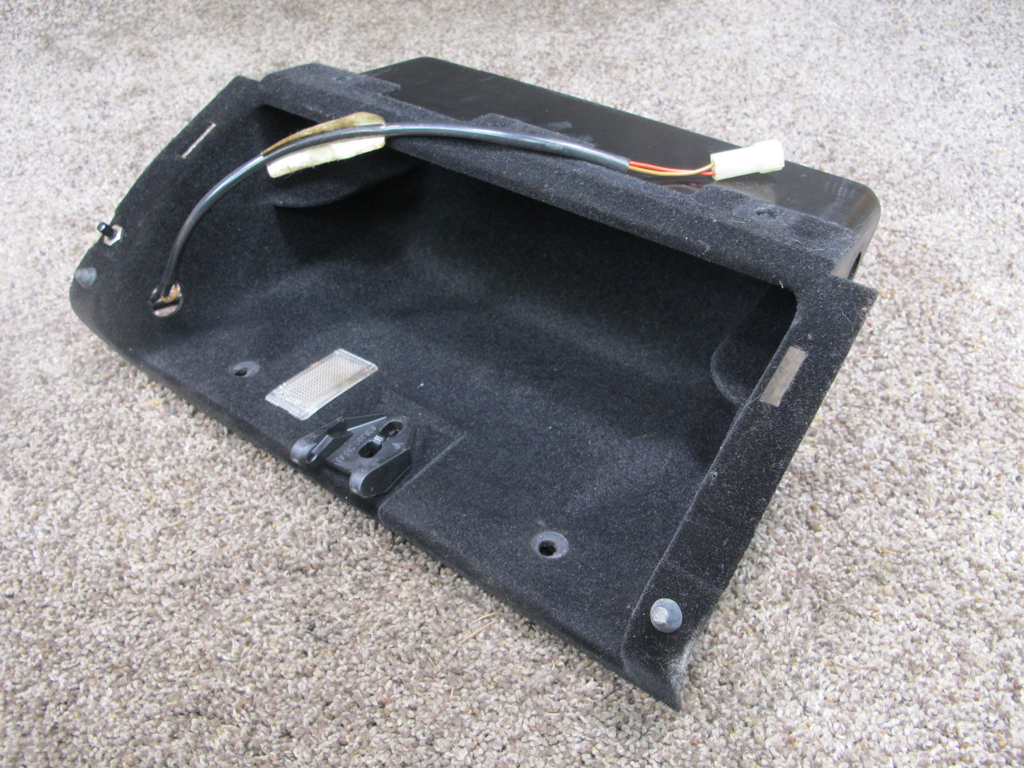 1984-1995 PORSCHE 928 S DASH GLOVE BOX STORAGE COMPARTMENT