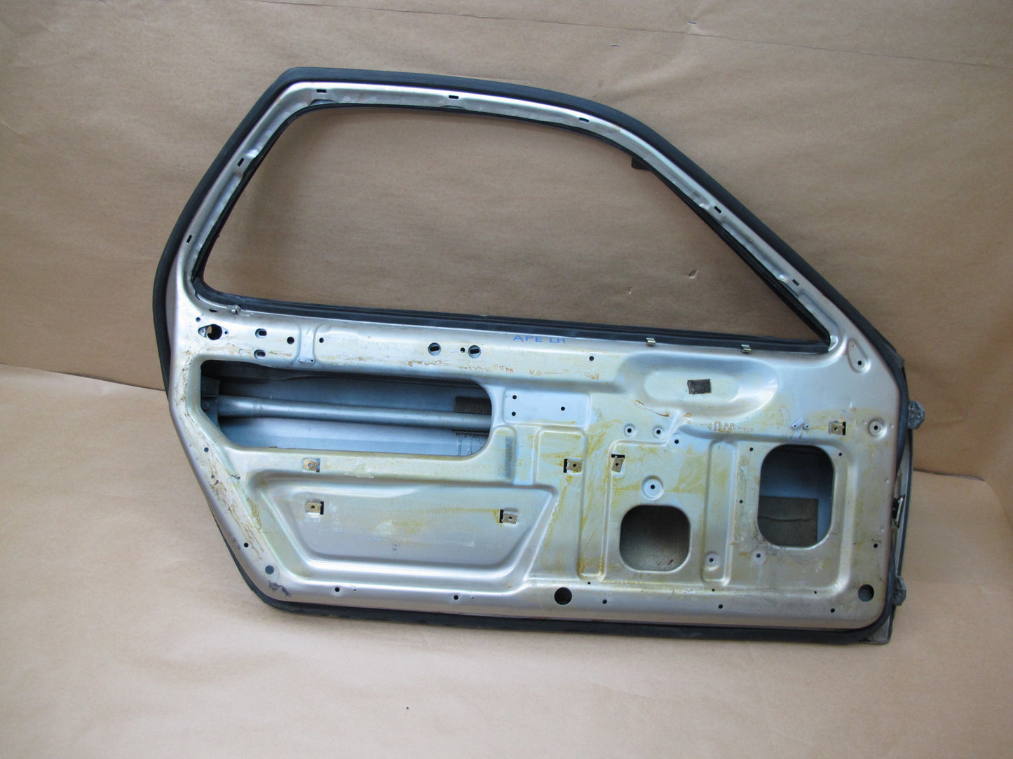 1978-1991 PORSCHE 928 S FRONT LEFT DRIVER SIDE DOOR SHELL PANEL WHITE GOLD