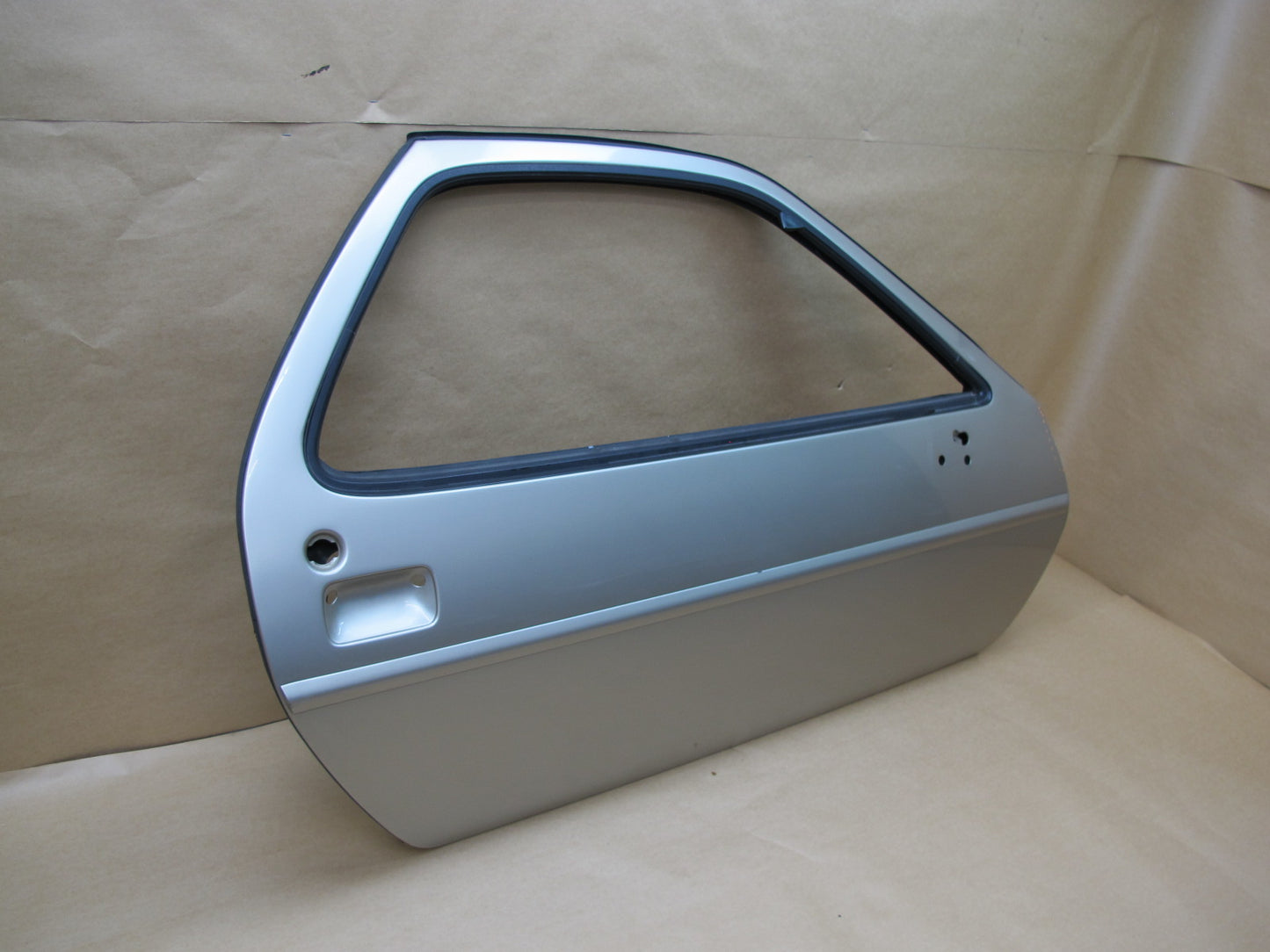 1978-1991 PORSCHE 928 S FRONT RIGHT PASS SIDE DOOR SHELL PANEL WHITE GOLD