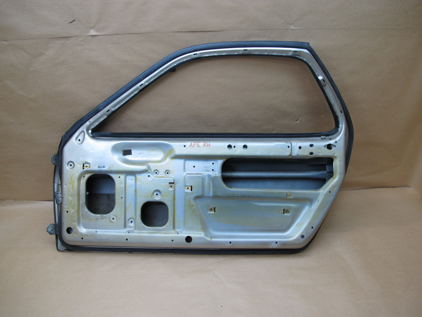 1978-1991 PORSCHE 928 S FRONT RIGHT PASS SIDE DOOR SHELL PANEL WHITE GOLD