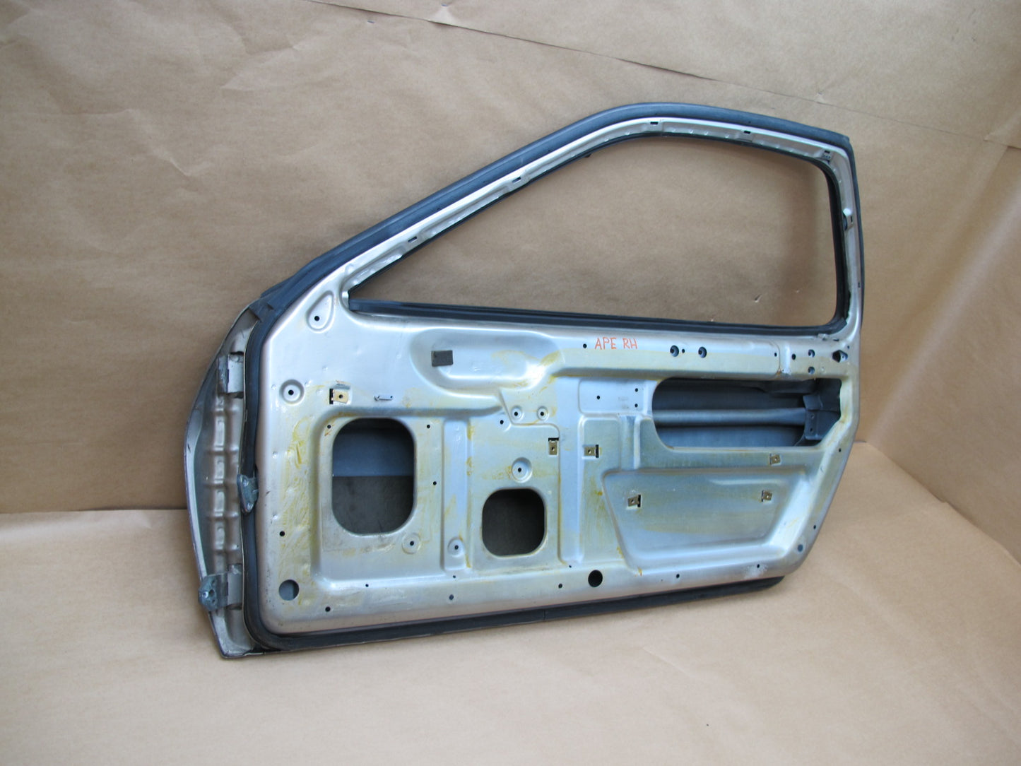 1978-1991 PORSCHE 928 S FRONT RIGHT PASS SIDE DOOR SHELL PANEL WHITE GOLD