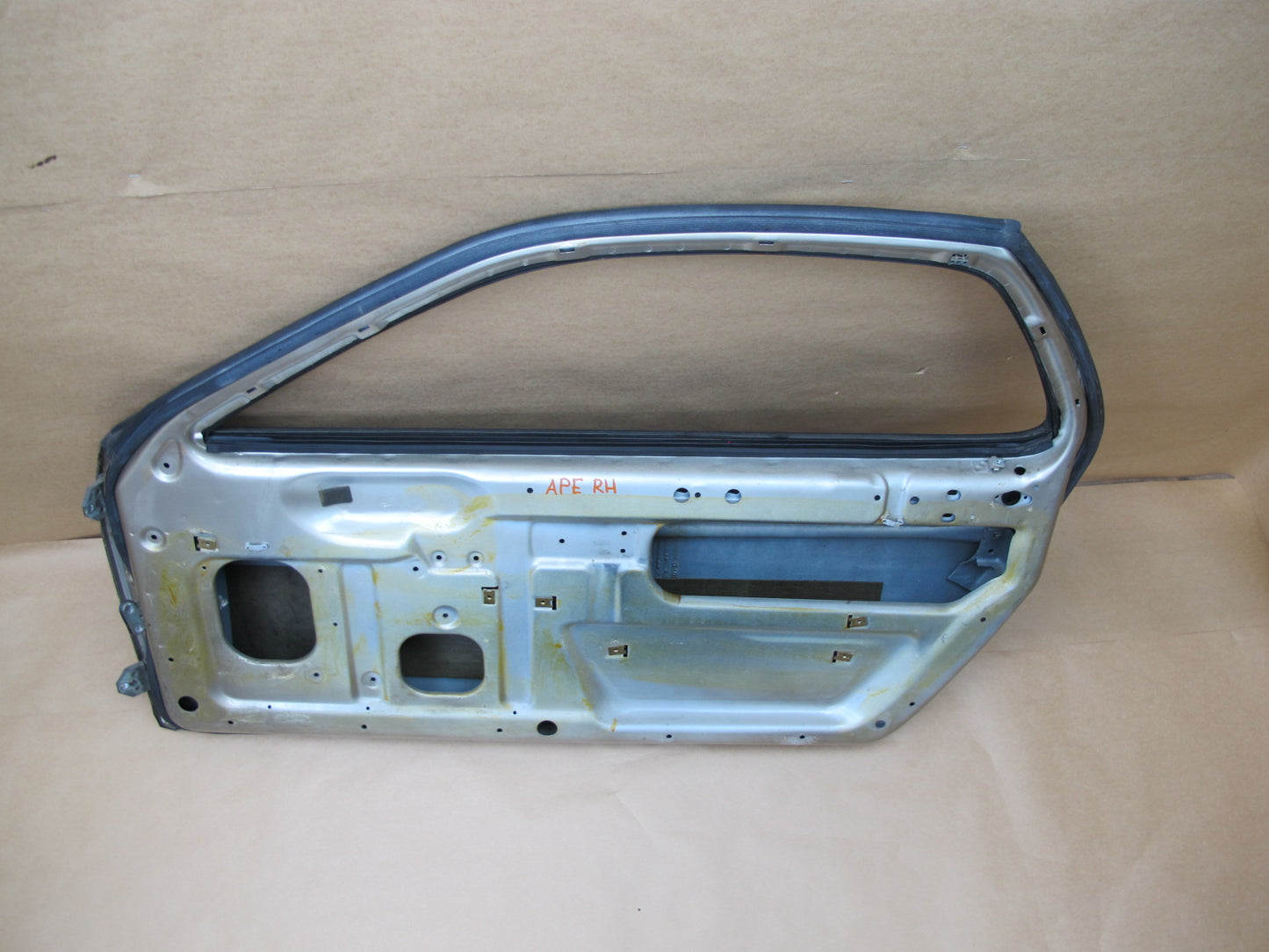 1978-1991 PORSCHE 928 S FRONT RIGHT PASS SIDE DOOR SHELL PANEL WHITE GOLD