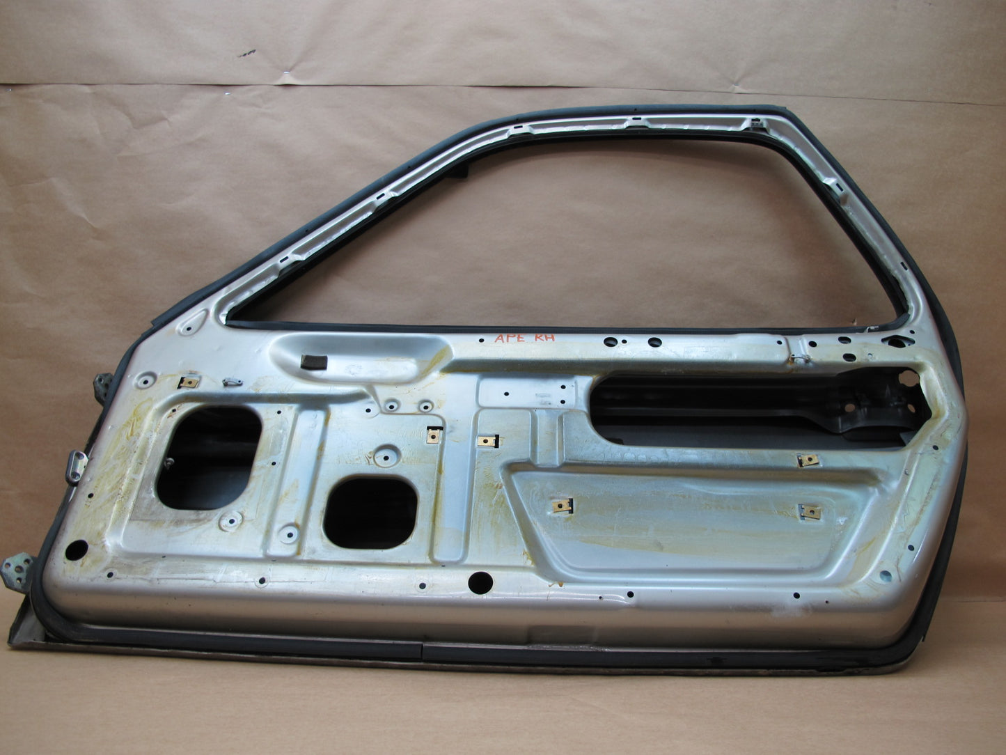 1978-1991 PORSCHE 928 S FRONT RIGHT PASS SIDE DOOR SHELL PANEL WHITE GOLD