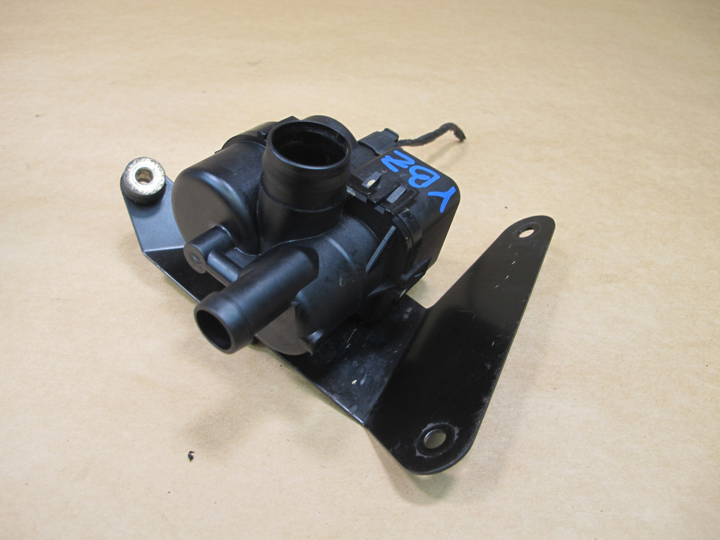 99-02 BMW E36/7 Z3 FUEL VAPOR LEAK DETECTION PUMP OEM