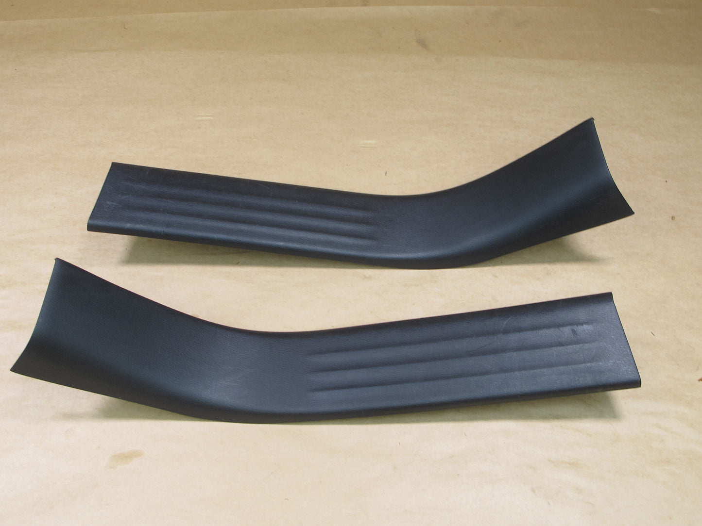 11-17 INFINITI QX56 QX80 REAR RIGHT LEFT DOOR SILL SCUFF PLATE TRIM COVER SET