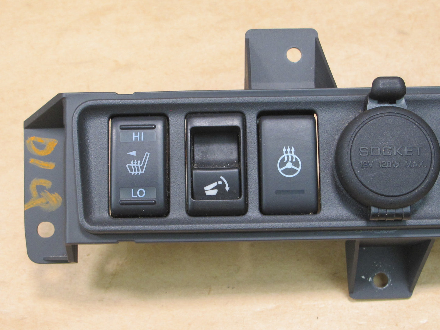 2011-2017 INFINITI QX56 QX80 SEAT STEERING HEAT FOLD CONTROL SWITCH 12V OUTLET