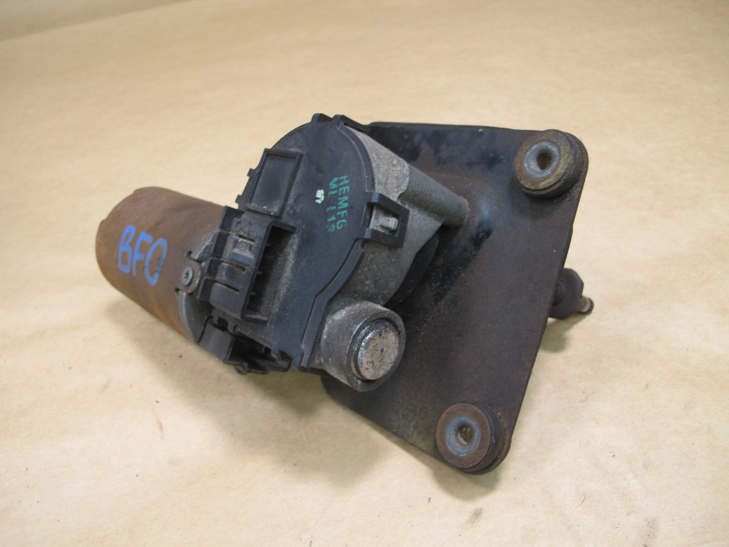 92-97 FORD F-150 FRONT WINDSHIELD WIPER TRANSMISSION POWER MOTOR OEM