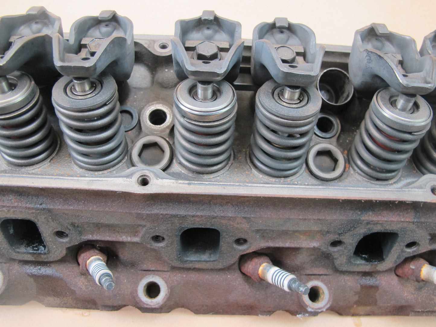 92-96 FORD F-150 5.0L V8 ENGINE MOTOR RIGHT OR LEFT CYLINDER HEAD ASSEMBLY OEM