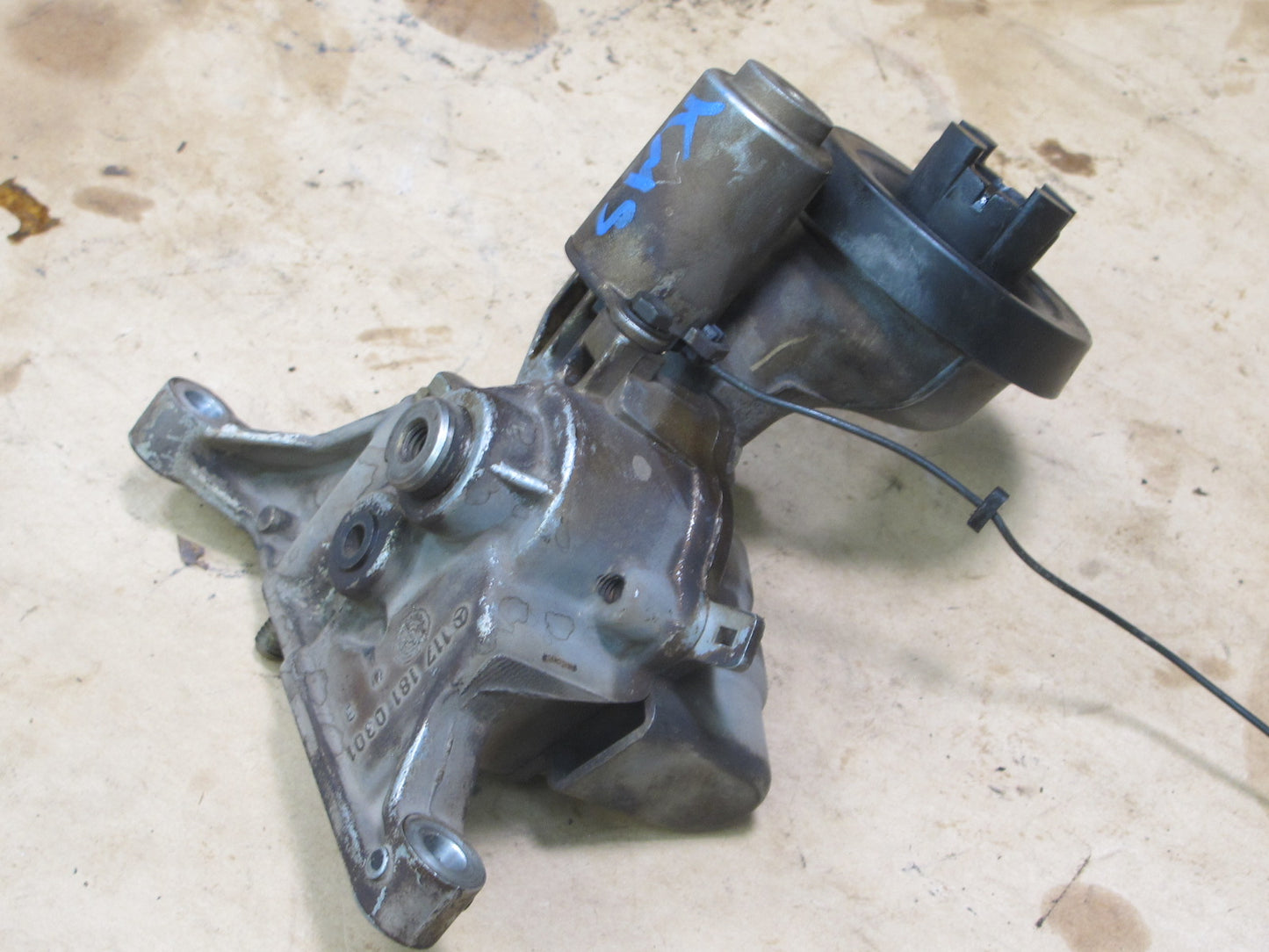 84-91 MERCEDES W126 C126 ENGINE OIL PUMP MOTOR ASSEMBLY 1171860401 OEM