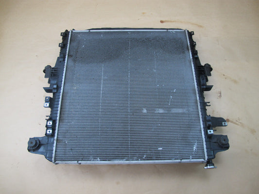 2011-2013 INFINITI QX56 5.6L V8 ENGINE MOTOR COOLING RADIATOR