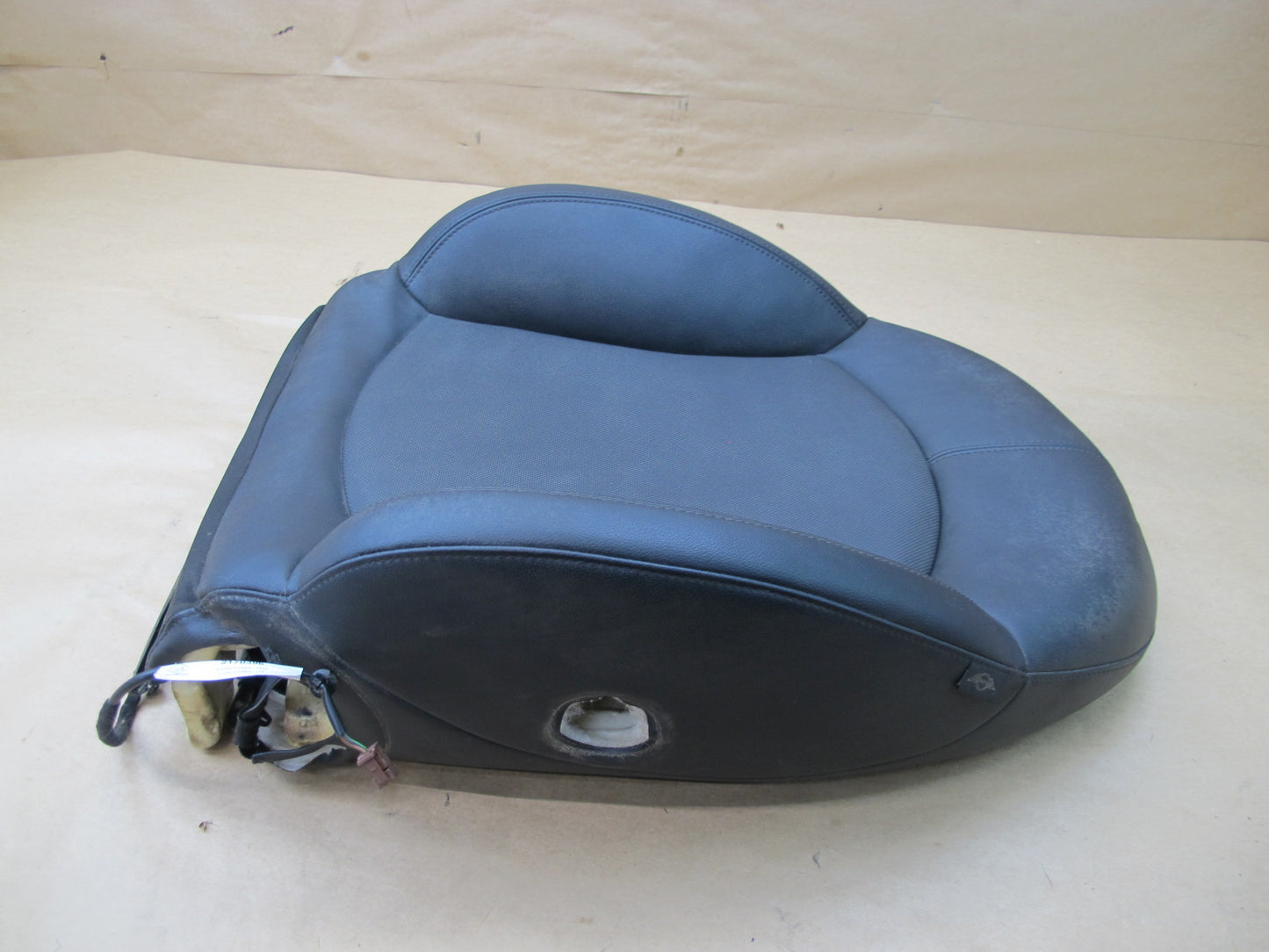 11-16 MINI COOPER S R60 COUNTRYMAN FRONT RIGHT SEAT BACKREST UPPER CUSHION OEM