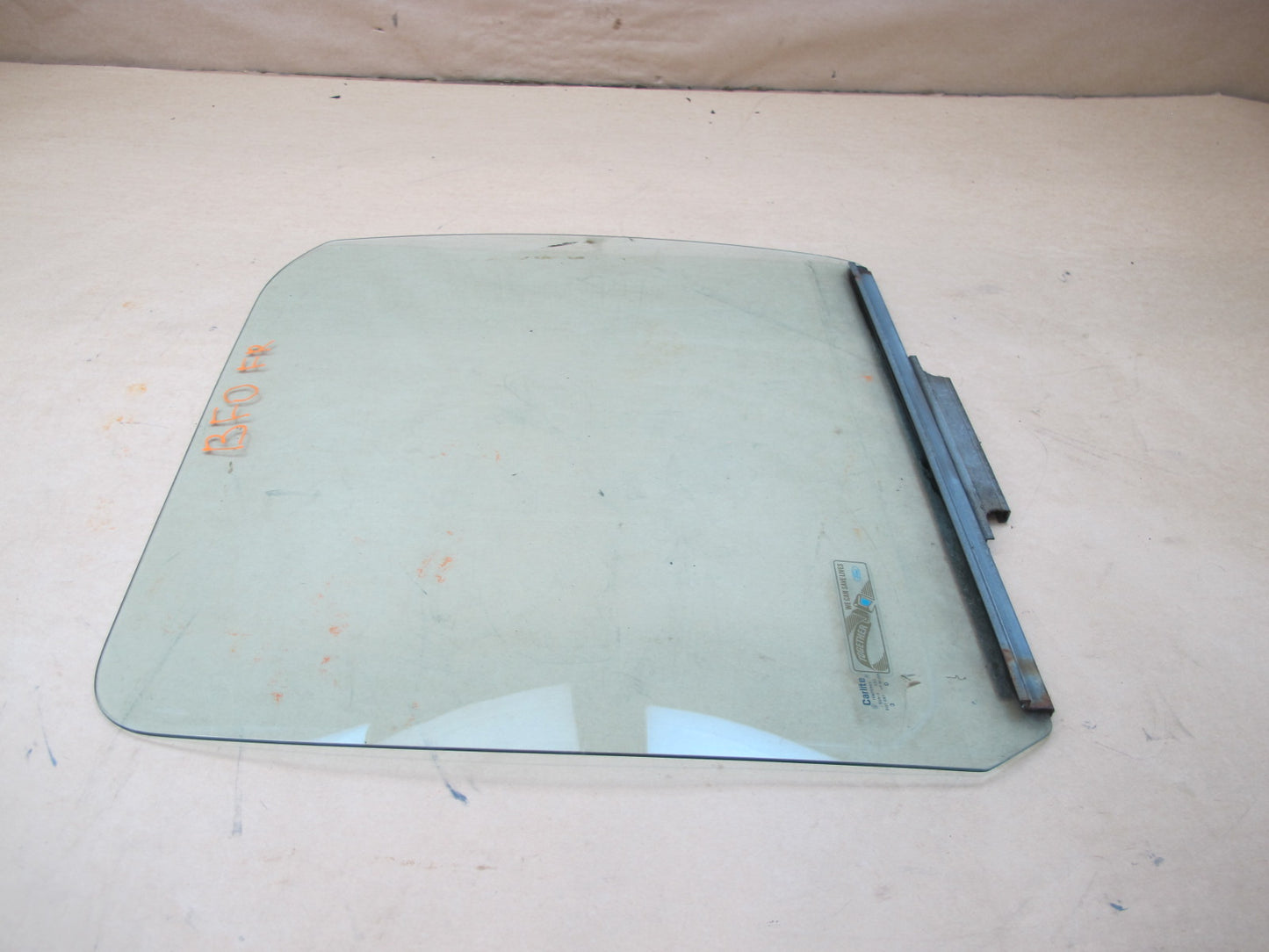 92-97 FORD F-150 FRONT RIGHT PASSENGER SIDE DOOR WINDOW GLASS OEM