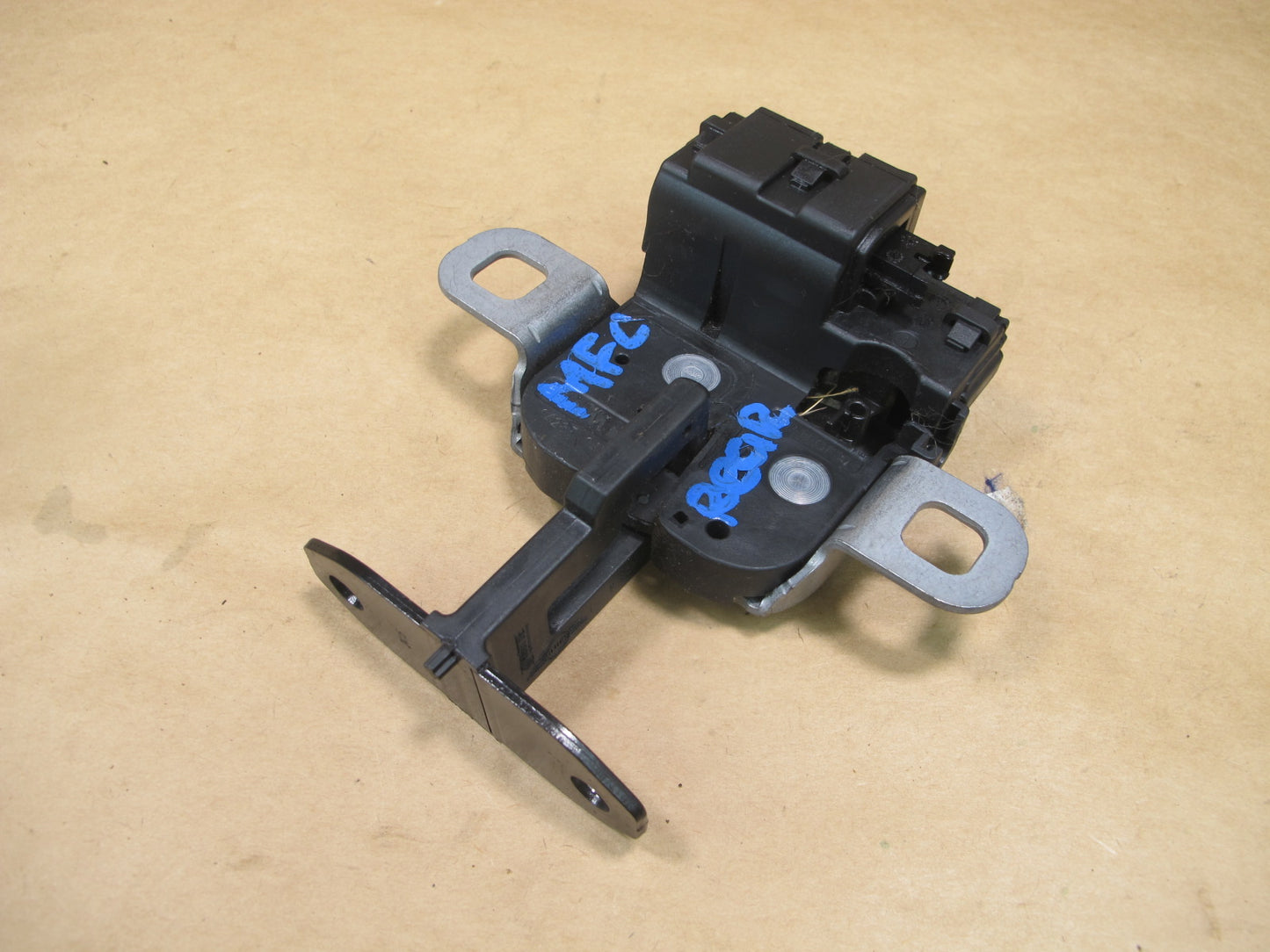 11-16 MINI R61 R60 COUNTRYMAN REAR TRUNK LID LOCK LATCH ACTUATOR & STRIKER OEM