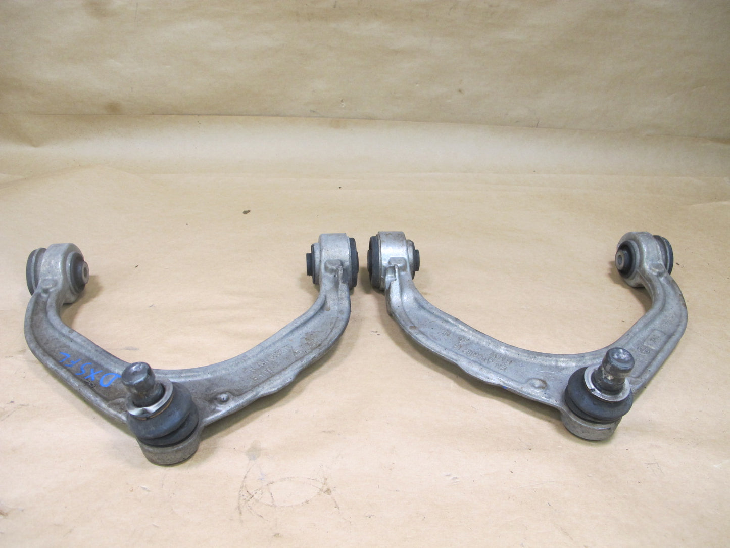 2008-2014 BMW E71 X6 FRONT LEFT & RIGHT UPPER CONTROL ARM SET OF 2