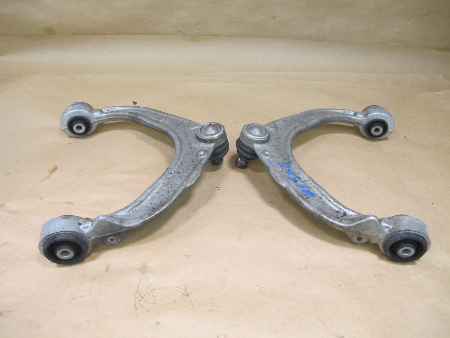 2008-2014 BMW E71 X6 FRONT LEFT & RIGHT UPPER CONTROL ARM SET OF 2