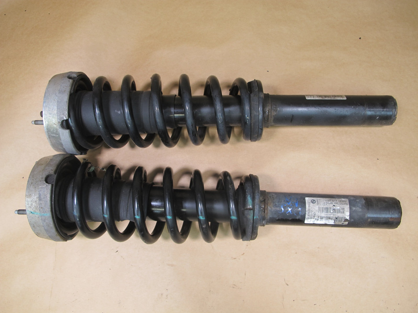 2008-2014 BMW E71 X6 AWD FRONT LEFT & RIGHT STRUT SHOCK ABSORBER SET OF 2