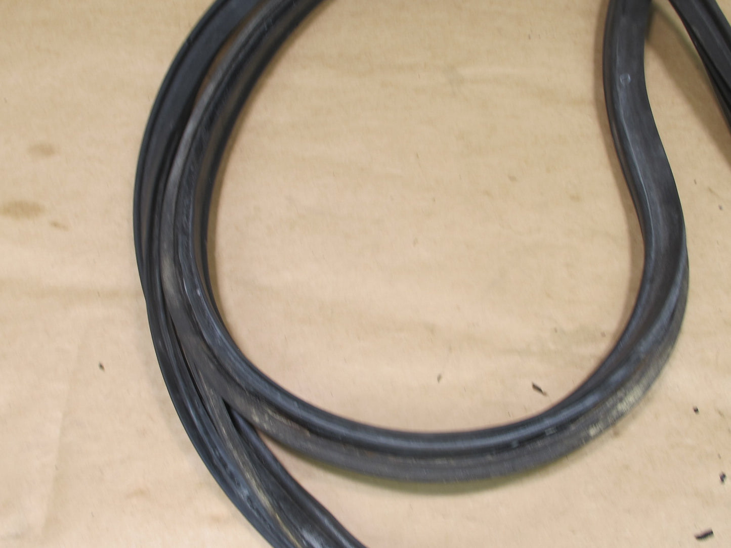 86-91 MAZDA RX7 COUPE REAR TRUNK HATCH WEATHER STRIP RUBBER SEAL OEM