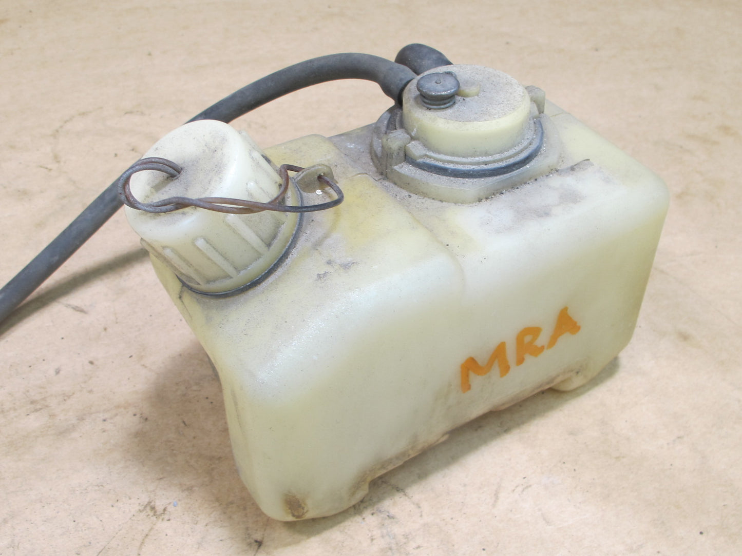 86-88 MAZDA RX7 OIL METERING PUMP RESERVOIR OEM