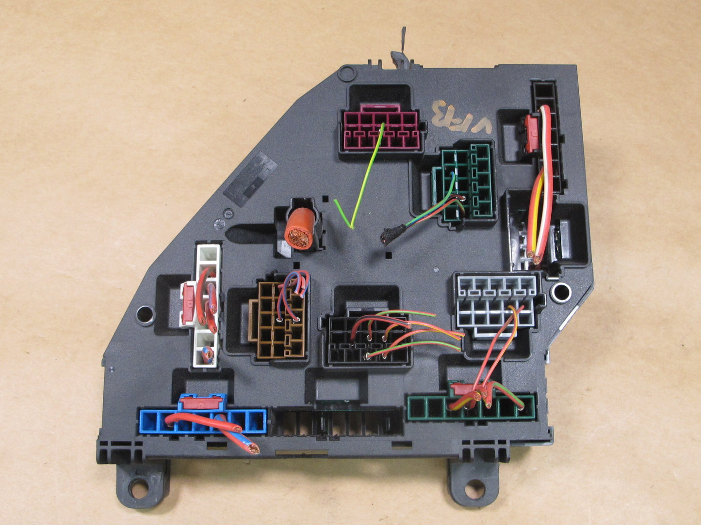 11-13 BMW F07 F10 F11 REAR TRUNK FUSE RELAY JUNCTION BOX MODULE OEM