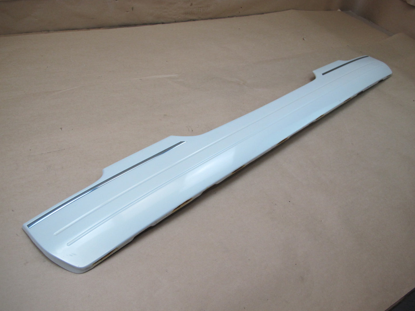 1998-2002 LEXUS J100 LX470 REAR TRUNK LID TAILGATE LIFTGATE LOWER  TRIM MOLDING