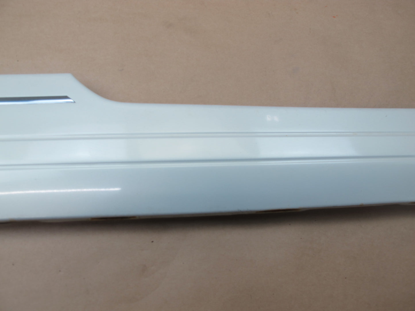 1998-2002 LEXUS J100 LX470 REAR TRUNK LID TAILGATE LIFTGATE LOWER  TRIM MOLDING