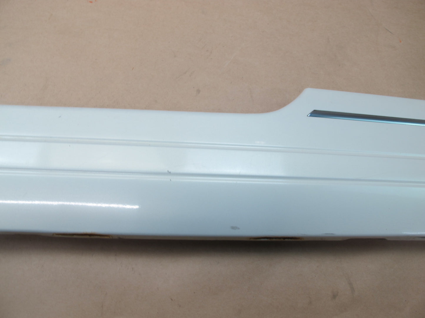 1998-2002 LEXUS J100 LX470 REAR TRUNK LID TAILGATE LIFTGATE LOWER  TRIM MOLDING