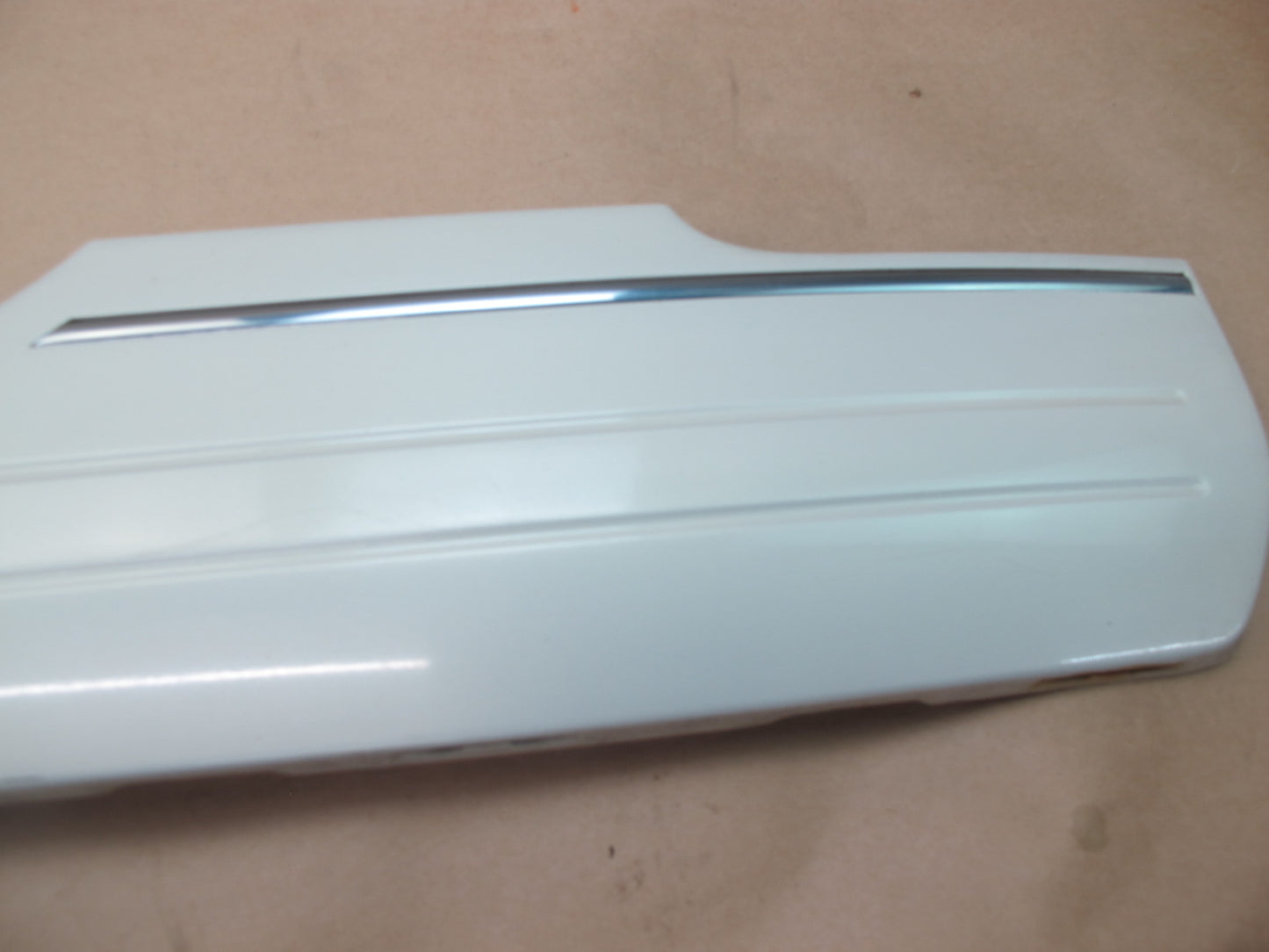 1998-2002 LEXUS J100 LX470 REAR TRUNK LID TAILGATE LIFTGATE LOWER  TRIM MOLDING