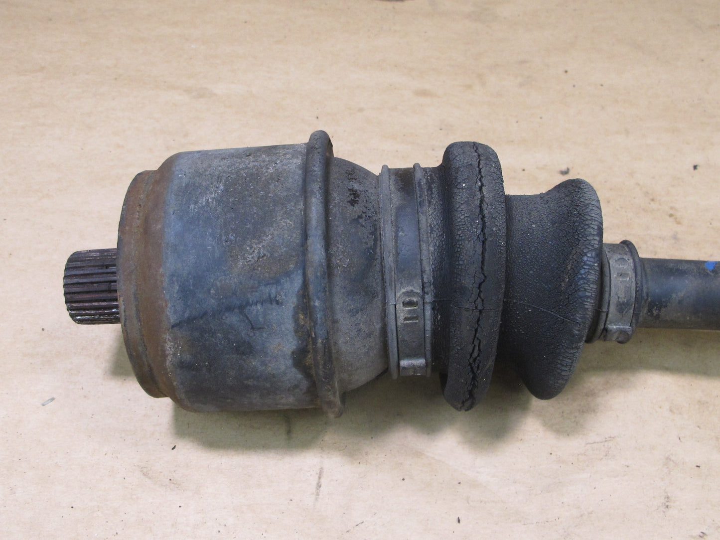 73-80 MERCEDES R107 SL-CLASS REAR LEFT SUSPENSION AXLE SHAFT OEM