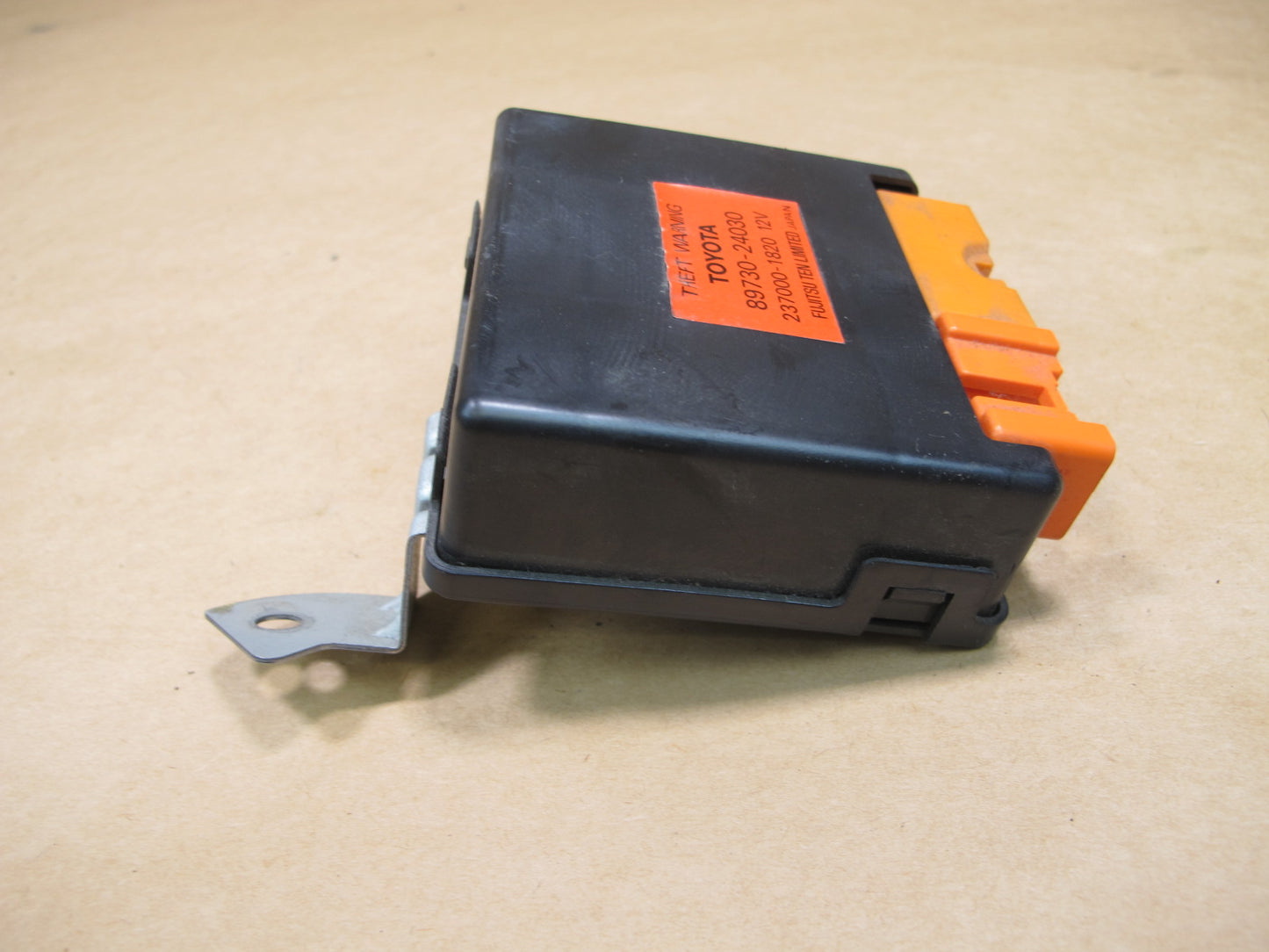 92-00 LEXUS UZZ30L SC300 SC400 THEFT WARNING LOCKING CONTROL MODULE OEM